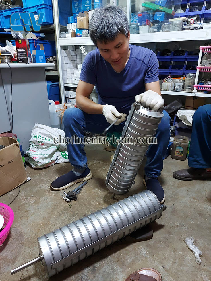 Sửa bơm trục đứng Ewara CVL cánh Inox bị hỏng buồng bơm