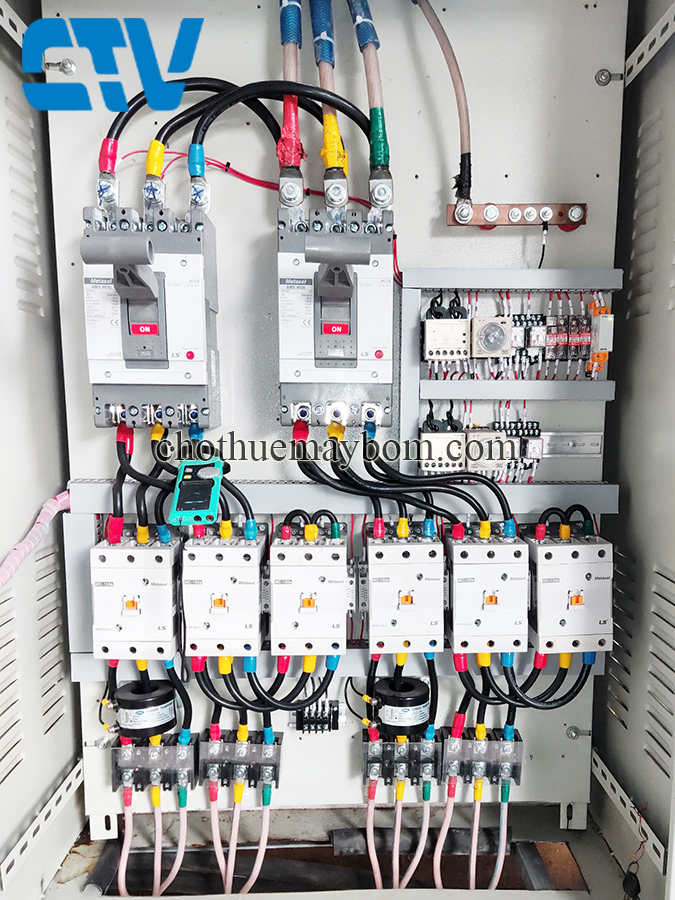 Tủ điện điều khiển động cơ máy bơm bằng khởi động từ (Khỏi động sao tam giác)